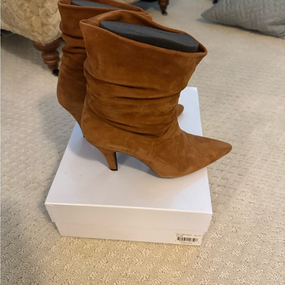 Anine Bing Presley Tan Heeled Boots with Pointed Toe